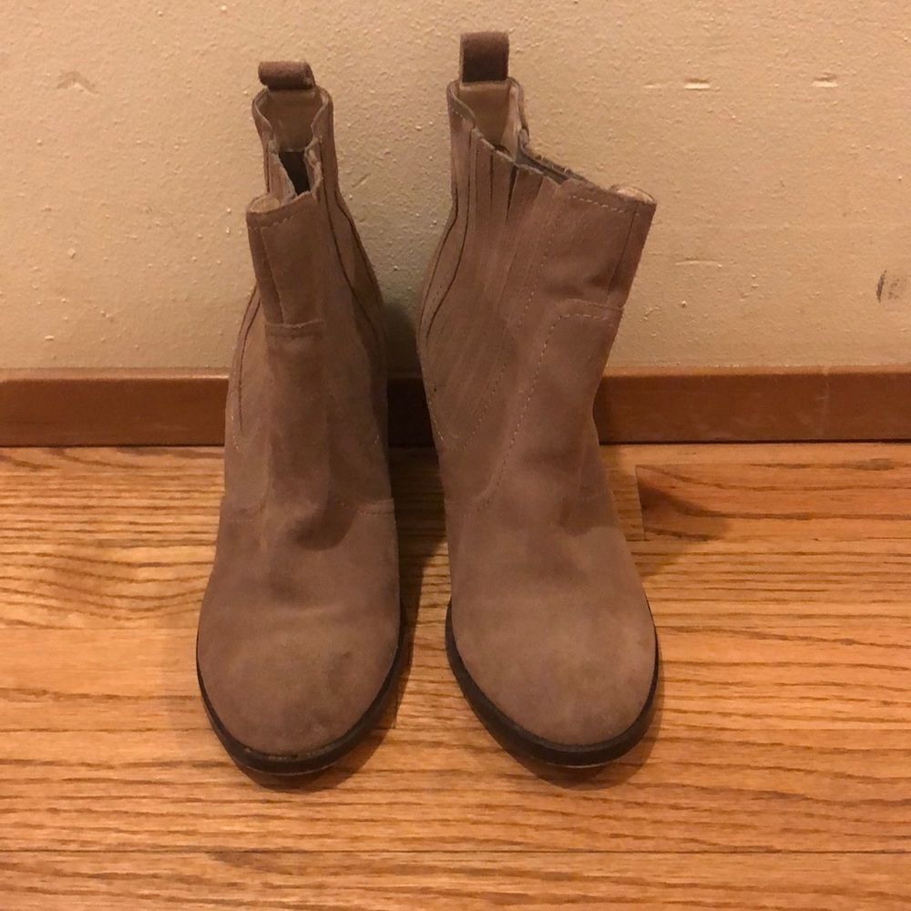 Sole Society tan heeled booties
